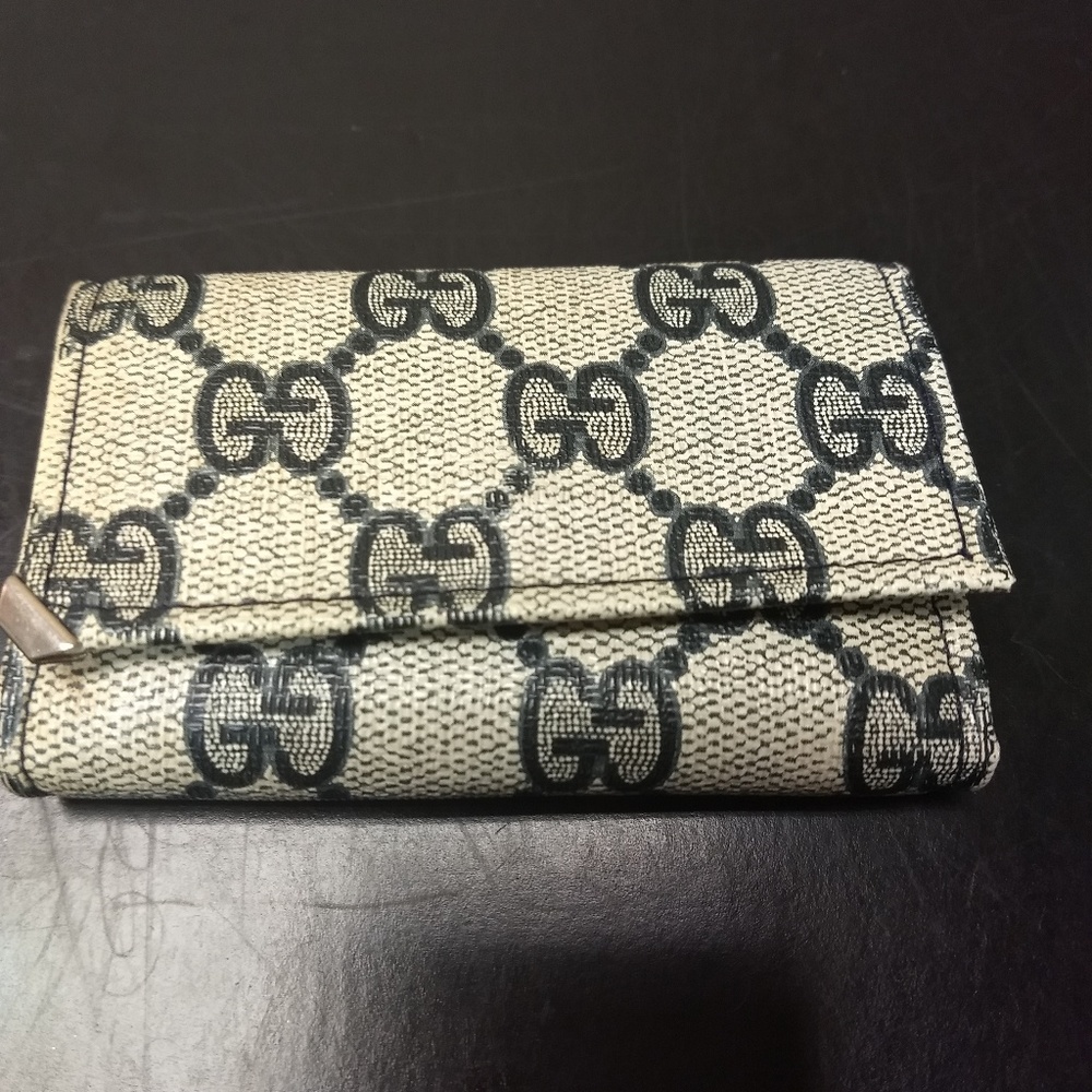 GUCCI keychain